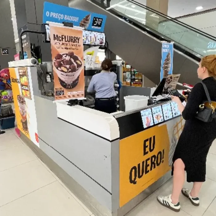 Mcdonalds-20-20SorvetesRua-20Bar-C3-A3o-20De-20Lad-C3-A1rio566.Foto-20da-20Fachada-20API.185421-4.webp-4