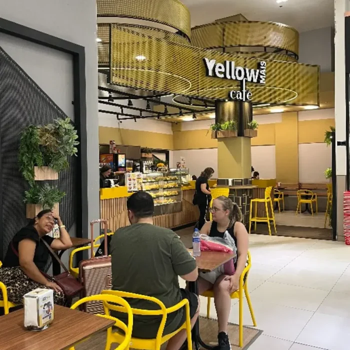 Yellow-20Caf-C3-A9Rua-20Bar-C3-A3o-20De-20Lad-C3-A1rio566.Foto-20da-20Fachada-20API.182721-4.webp-4