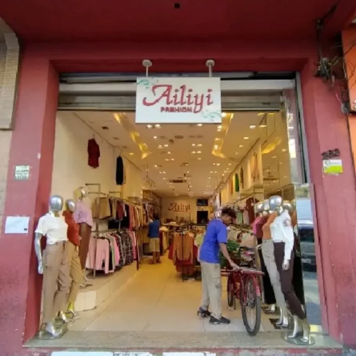 ailiyi-fashion-rua-oriente-283_fachada_150720251538