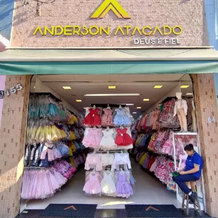 anderson-atacado-rua-rubino-de-oliveira-155