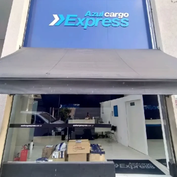 azul-cargo-express-rua-mendes-goncalves-37-1