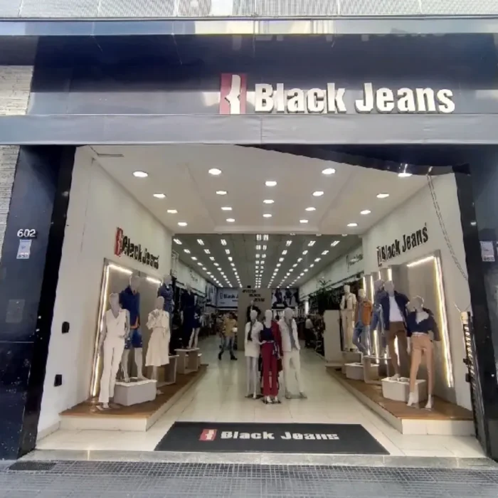 black-jeans-rua-xavantes-602_fachada_070520251459