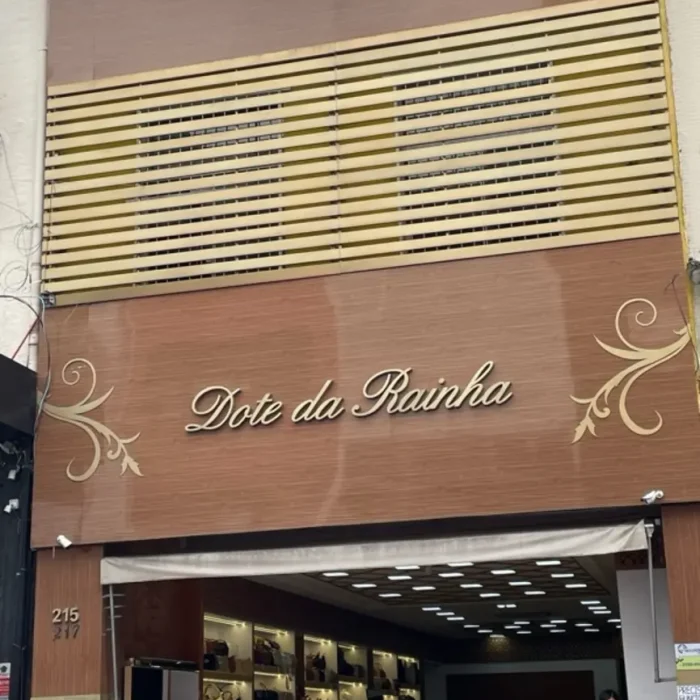 dote-da-rainha-rua-henrique-dias-215_fachada_090120251117-1