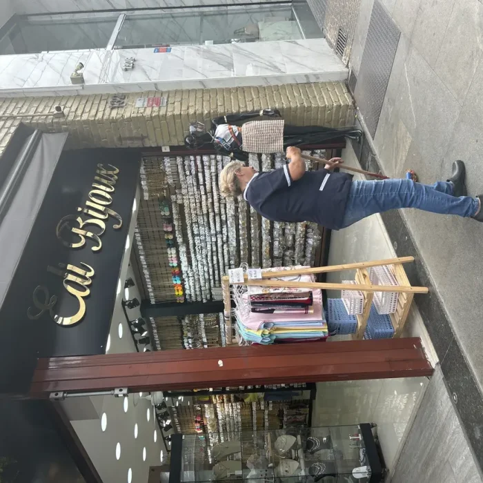 edi-bijuteria-rua-eliza-whitacker-132