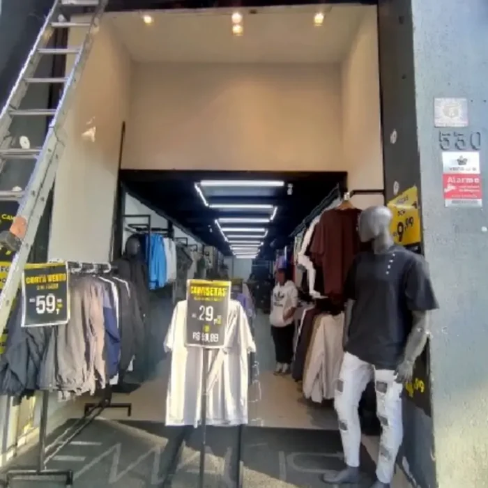 emaus-moda-basica-rua-oriente-530_fachada_161220241010