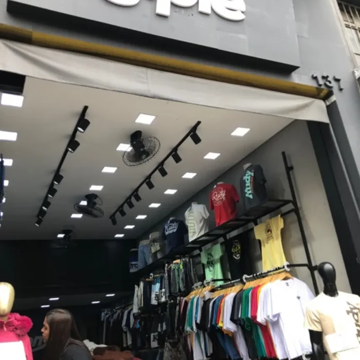 g.pie-20-20katron-20outletRua-20Miller137.Foto-20da-20Fachada-20API.145845-4.webp-4