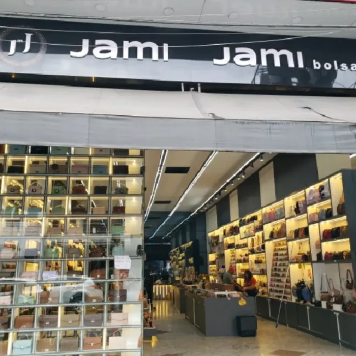 jami-jami-bolsas-rua-maria-marcolina-650_fachada_070720251604-1