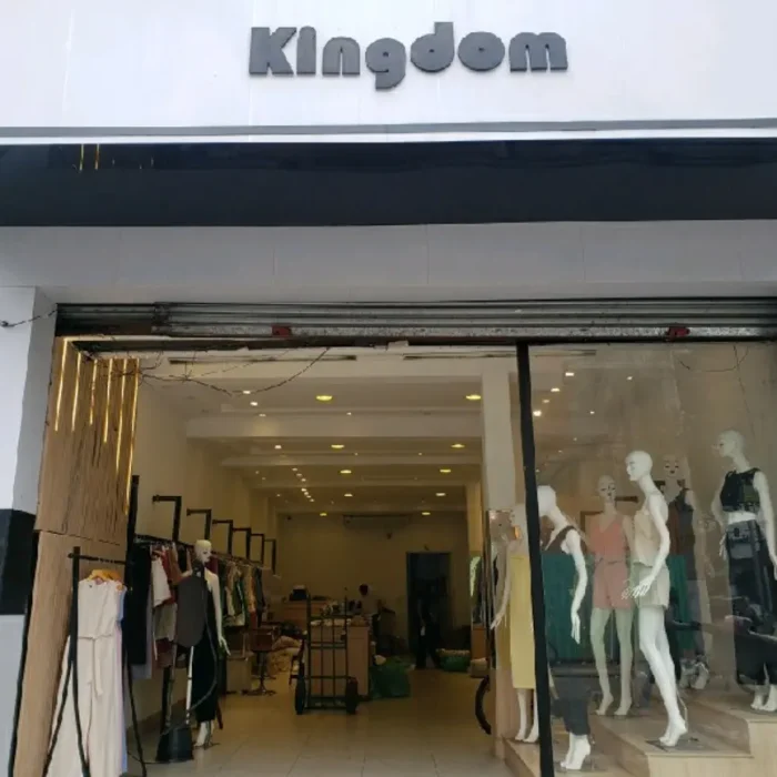 kingdom-moda-femina-rua-henrique-dias-167_fachada_090120251131