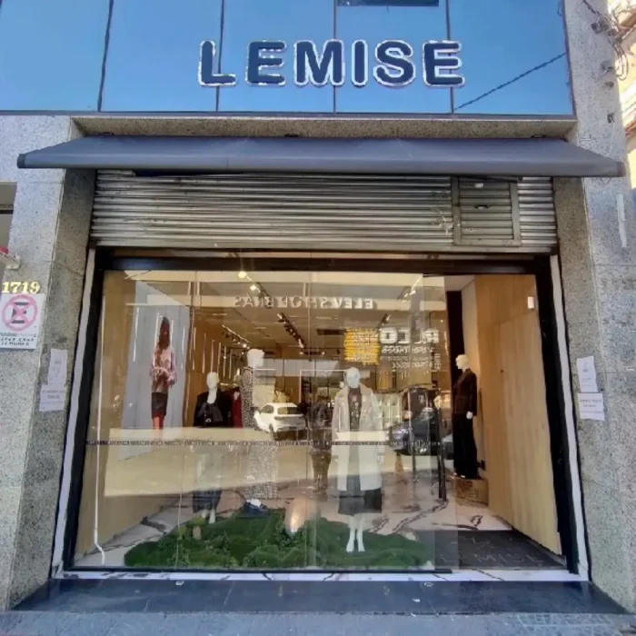 lemise-showroom-rua-rio-bonito-1721_fachada_.webp