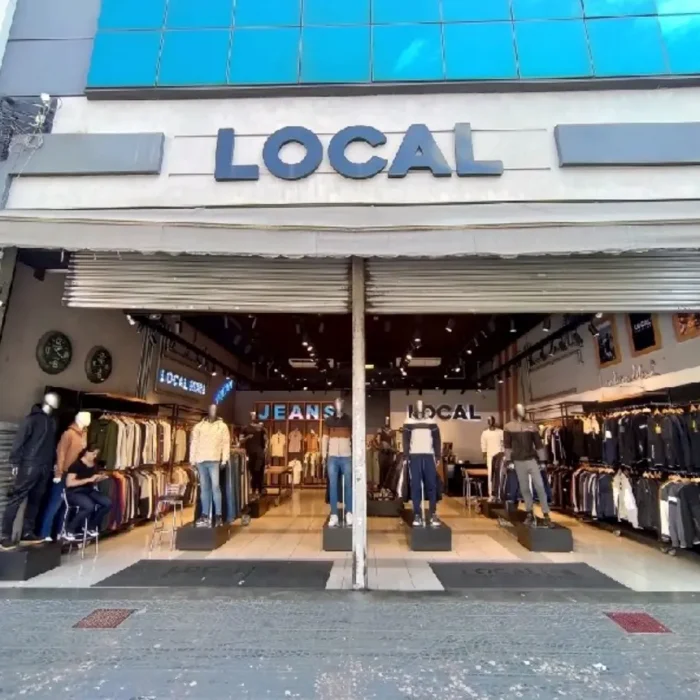 local-division-showroom-rua-maria-joaquina-197_fachada_090520251219
