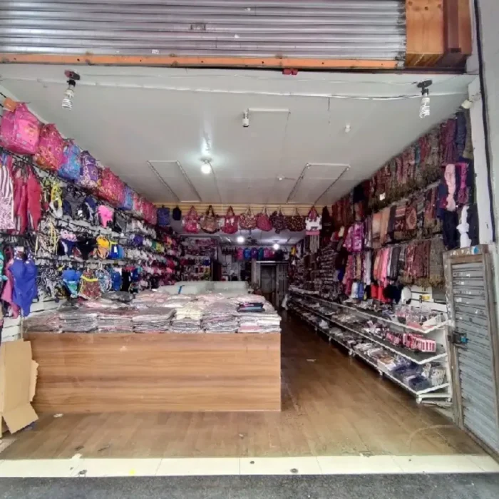 ma-zan-variedades-rua-carnot-143_fachada_280420251222