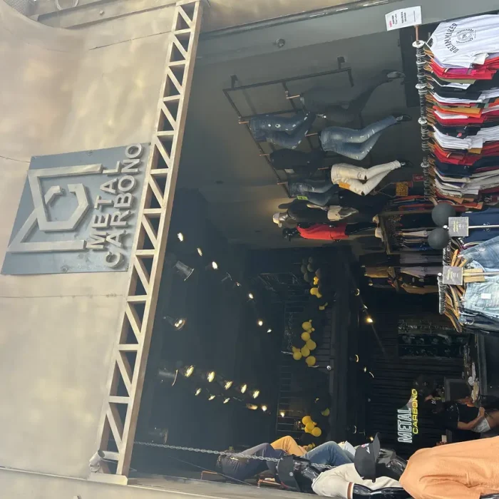 metal-carbono-rua-eliza-whitacker-173_fachada_281120241417-1