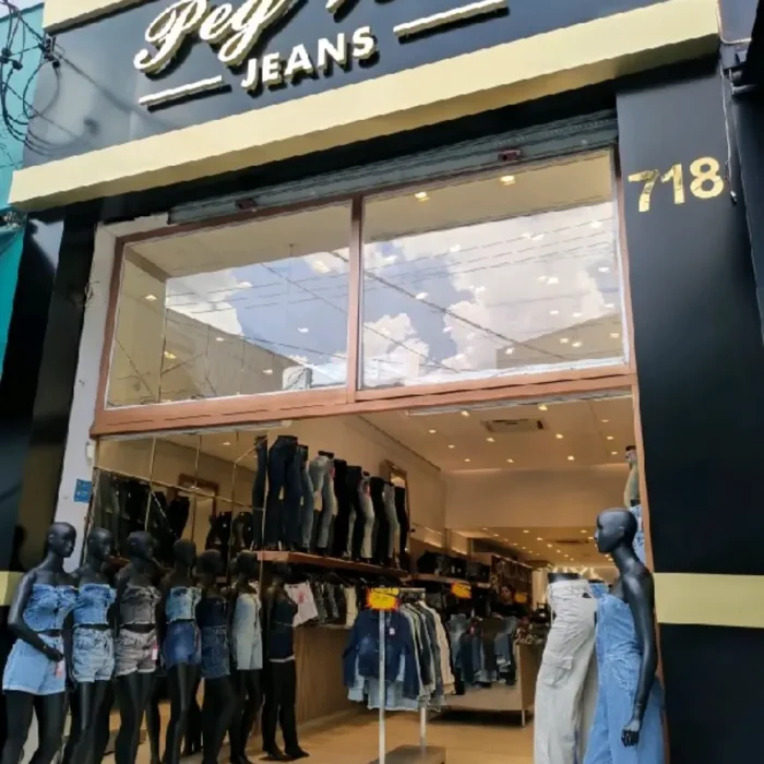 peg-vest-jeans-rua-rodrigues-dos-santos-718_fachada_180220251325.webp