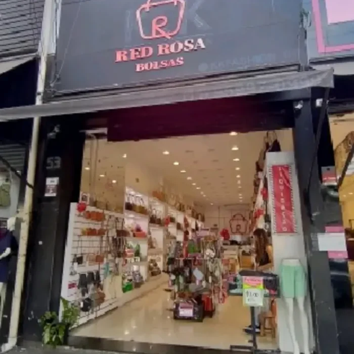 red-rosa-bolsas-rua-oriente-53_fachada_