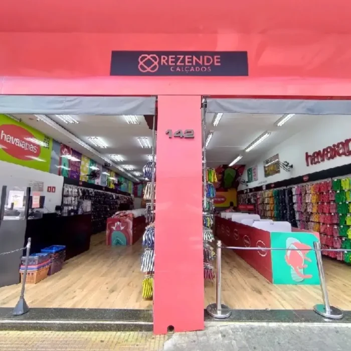 rezende-calcados-rua-cavalheiro-142_fachada_230520251127