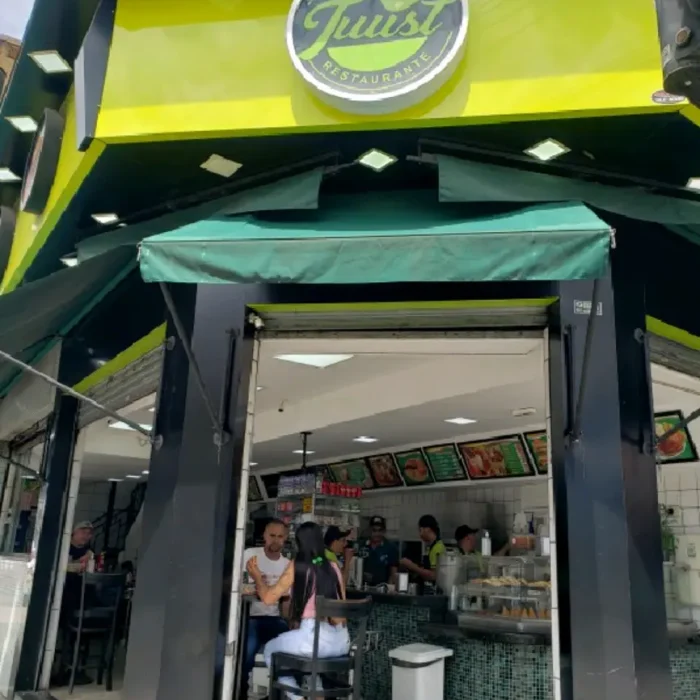 twist-lanchonete-rua-maria-marcolina-298